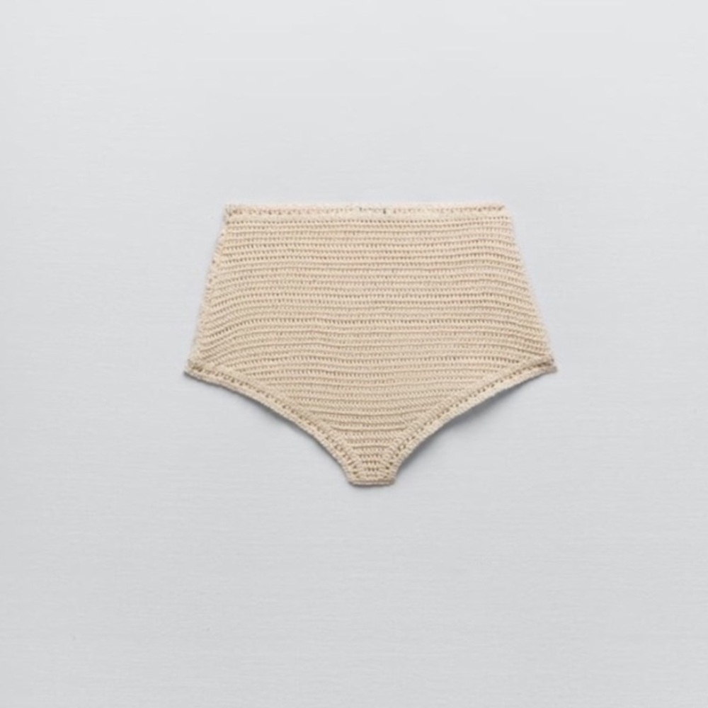 Zara Ecru Crochet Shorts - Picture 4 of 16